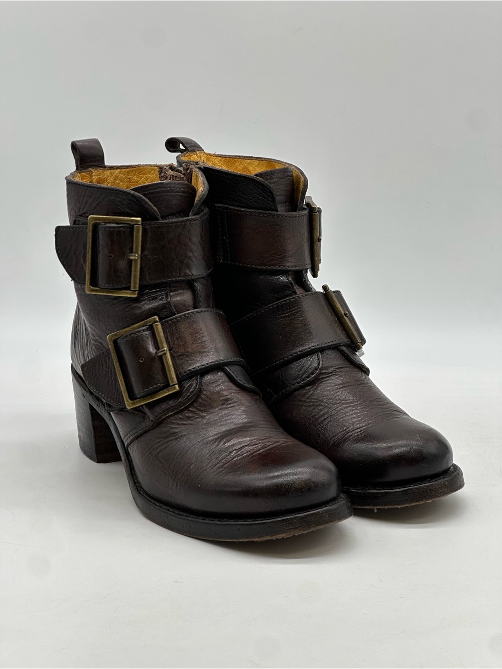 Frye Sabrina Boots. Size 9 - Picture 6 of 9